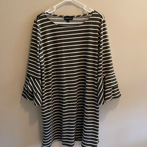 Size XL Fortune Ivy Dark Grey and White Striped Dress with Sleeves